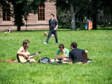 কেন ছাত্র/ছাত্রীরা ক্লাস ফাঁকি দেয়?