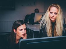 অফিসে প্রমোশন পেতে চান তো মেনে চলুন এই নিয়মগুলি 