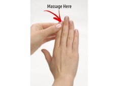 আঙুল চিপলেই নিমেষে গায়েব হয়ে যাবে মাথার যন্ত্রণা! 