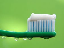 ২ মিনিট ব্রাশ না করলে দাঁতের কী হাল হতে পারে জানা আছে?