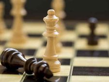 খুব শীঘ্র যদি মরতে না চান তাহলে শুরু করুন দাবা খেলা!