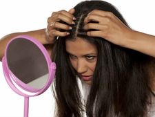 কম বয়সে কি চুল পেকে যাচ্ছে? মাথা ভরা কালো চুল পেতে কাজে লাগান এই ১৫ টি ঘরোয়া পদ্ধতিকে!