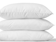 আপনি কি বালিশে মাথা দিয়ে ঘুমান?