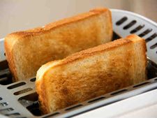 পাঁউরুটি আর খাবেন না যেন! খেলেই কিন্তু...