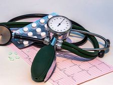 ব্লাড প্রেসারকে নিয়ন্ত্রণে রাখতে চাইলে খেতেই হবে এই খাবারগুলি! 