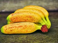 নিয়মিত কলা খাওয়া কি উচিত নয়? 