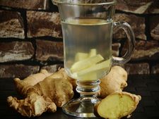 প্রতিদিন আদা জল খেলে কী উপকার পেতে পারেন জানেন? 