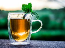 যত চা খাবেন তত বাড়বে চোখের ক্ষমতা! 