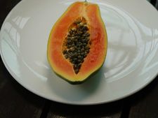 নিয়মিত পেঁপের বীজ খেলে কী কী উপকার হয় জানেন? 