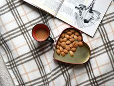 প্রতিদিন এক মুঠো করে জলে ভেজানো কাজুবাদাম খেলে কী কী উপকার পেতে পারেন জানেন?