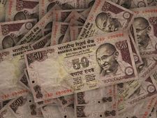 এই মন্ত্রটি নিয়মিত পড়া শুরু করলে চটজলদি কমবে যে কোনও অর্থনৈতিক সমস্যা! 