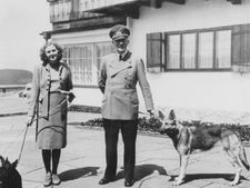 হিটলারের রমনীরা! 