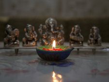 সুখে-শান্তিতে থাকতে চাইলে ভুলেও এই ঠাকুরের মূর্তি বা ছবিগুলি বাড়িতে রাখবেন না যেন! 