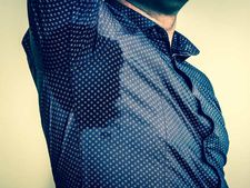 এই ঘরোয়া পদ্ধতিগুলিকে কাজে লাগালে কমবে ঘামের প্রকোপ!