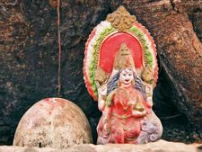 বাড়িতে ভাঙা ঠাকুরের মূর্তি রাখা উচিত নয় কেন জানেন?