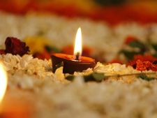 নিত্য পুজো করার সময় এই নিয়মগুলি মানেন তো? নাহলে কিন্তু বিপদে পড়তে পারেন