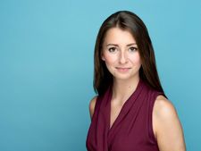 সাবধান: এই কাজগুলি যদি মহিলারা করেন তাহলে কিন্তু দারিদ্রতা পিছু নিতে পারে!