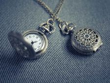 নিজের ভাল চান তো ভুলেও এই জিনিসগুলি কাউকে উপহার হিসেবে নেবেন না!