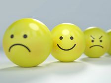 অকারণে যদি বিপদে পরতে না চান তাহলে এই নিয়মগুলি মেনে চলতে ভুলবেন না যেন!