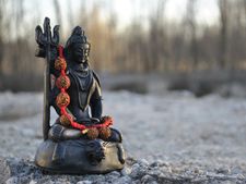 শিব ঠাকুরকে রাগিয়ে জীবনকে নরক বানাতে না চাইলে এই কাজগুলি ভুলেও করবেন না যেন! 