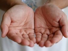 আপনার হাতের তালুতে যদি এই রেখাগুলি থাকে তাহলে জানবেন আপনি বড়লোক হয়ে উঠবেই উঠবেন...!