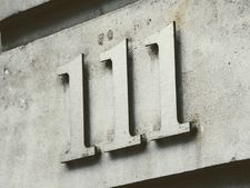 আপনি বারে বারে ১১১,২২২,৩৩৩,৪৪৪ অথবা ৫৫৫-এর মতো জোড়ায় জোড়ায় সংখ্যা দেখছেন কেন জানা আছে? 