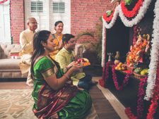 এই ফুলগুলি দিয়ে এই দেব-দেবীদের পুজো করা উচিত কেন জানা আছে? 