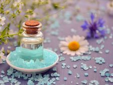 শুনতে হয়তো আজব লাগবে তবে এক চিমটে নুন কিন্তু আপনার বড়লোক হওয়ার স্বপ্ন পূরণ করতে পারে! 