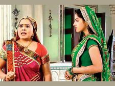 লকডাউন : দীর্ঘসময় একসঙ্গে থাকার ফলে বেড়েছে শাশুড়ি-বৌমার ঝামেলা, এই উপায়ে সমস্যার সমাধান করুন