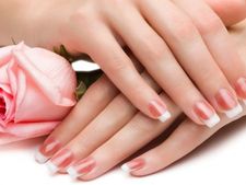 নখ বাড়তে চাইছে না? সুন্দর এবং লম্বা নখ তৈরি করতে রইল কিছু ঘরোয়া প্রতিকার