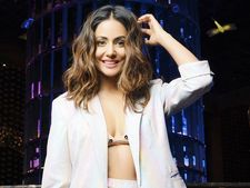 হিনা খানের নতুন লুক, প্যান্টসুটেই মুগ্ধ নেটিজেনরা