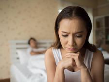 জানেন কেন বেশিরভাগ মেয়েরা সম্পর্কে জড়াতে চান না? দেখে নিন কারণগুলি