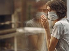 অসুস্থ অবস্থায় ‘হোম কোয়ারান্টিন’-এ, সুরক্ষিত থাকতে মেনে চলুন এই নিয়মগুলি 