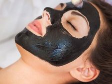 ত্বকের সমস্যা থেকে মুক্তি পেতে ব্যবহার করুন চারকোল ফেস মাস্ক, দেখুন তৈরির পদ্ধতি