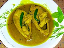 বেগুন দিয়ে ইলিশ মাছের এই পদটি খেলে ভুলতে পারবেন না! চটপট দেখে নিন রেসিপিটি