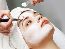 ব্লিচ করার পর মুখে জ্বালা, চুলকানির সমস্যায় ভোগেন? এই ঘরোয়া উপায়ে নিমেষেই মিলবে স্বস্তি!