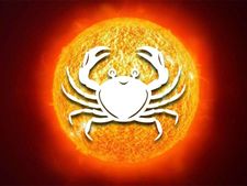 কর্কট রাশিতে প্রবেশ করতে চলেছে সূর্য, কেমন প্রভাব পড়বে আপনার রাশির উপর? দেখে নিন