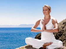 যোগব্যায়ামের সময়ে এই ভুলগুলো করছেন না তো? স্বাস্থ্যের মারাত্মক ক্ষতি হতে পারে