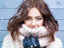 ঠান্ডা জল নাকি গরম জল, শীতকালে চুল ধোওয়ার জন্য কোনটি ব্যবহার করবেন? জেনে নিন