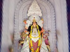 Jagadhatri Puja 2021 : সামনেই জগদ্ধাত্রী পুজো, জেনে নিন পুজোর তারিখ ও সময়