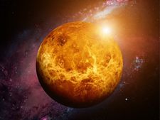 দাম্পত্য কলহ লেগেই রয়েছে? সুখ-শান্তি ফেরাতে শুক্র গ্রহকে সন্তুষ্ট করুন এই ৮ উপায়ে!