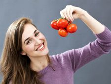 ত্বকের নানান সমস্যা এক চুটকিতেই সমাধান করবে টমেটো জেল! দেখুন তৈরির পদ্ধতি