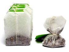 চা বানিয়ে টি ব্যাগ ফেলে দেন? ভুলেও করবেন না, বহু কাজে লাগে ব্যবহৃত টি ব্যাগ