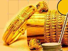 শখের সোনার গয়না দ্যুতি হারাচ্ছে? বাড়িতেই পরিষ্কার করুন এই কয়েকটি উপায়ে