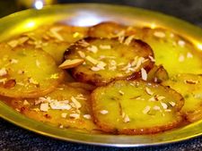 Mango Malpua Recipe : অন্যরকম ভাবে আমের স্বাদ পেতে চান? বানিয়ে ফেলুন আমের মালপোয়া