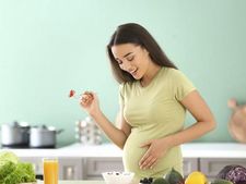 গর্ভাবস্থায় খিদে মেটাতে ডায়েটে রাখুন এই ৫ পুষ্টিকর খাবার!