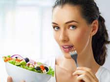 কয়েক দিনেই উধাও হবে মুখের দাগছোপ, উপচে পড়বে জেল্লা! ডায়েটে রাখুন এই ৬ খাবার