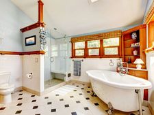 Vastu Tips For Bathroom: বাথরুমে ভুলেও রাখবেন না এই ৮ জিনিস, ঘিরে ধরবে অশান্তি-দুর্দশা!