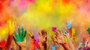 Holi 2023 Vastu Tips: দোলের দিন বাস্তুর এই টিপসগুলি মেনে চলুন, ঘরে আসবে সুখ-শান্তি!