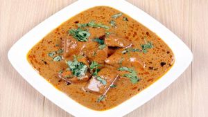 Butter Chicken Recipe: রেস্টুরেন্টের স্বাদ এখন বাড়িতেই, রুটি-পরোটার সঙ্গে জমে যাবে বাটার চিকেন